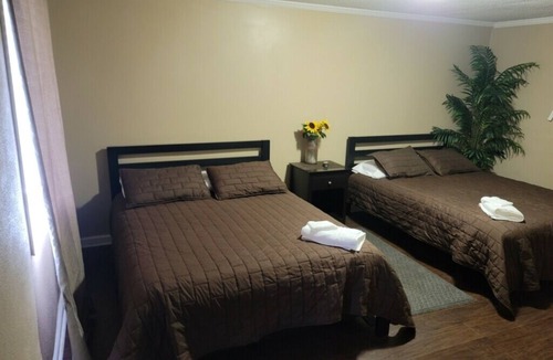 Jacksonville Hotel | Quiet stay, 2 Beds & One baths for travelers