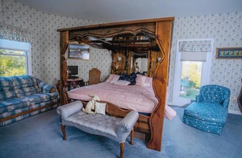 Versailles Bed & Breakfast | Rabbit Creek Bed & Breakfast