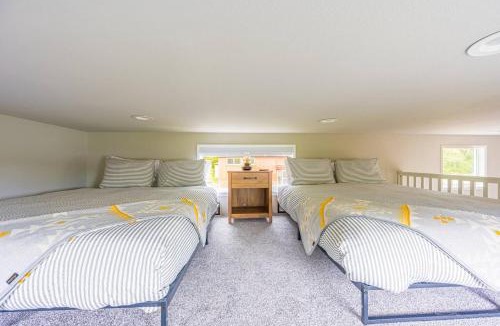 Forks Apartment | Rainforest Tiny Home Retreat 19