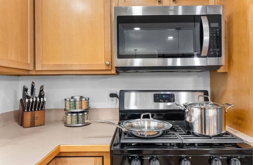 Cary House | Raleigh-Cary Dog & Family Friendly/Hot Tub/NEAR Pickleball/HEATED Pool
