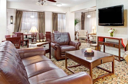 West Memphis Hotel | Ramada by Wyndham West Memphis