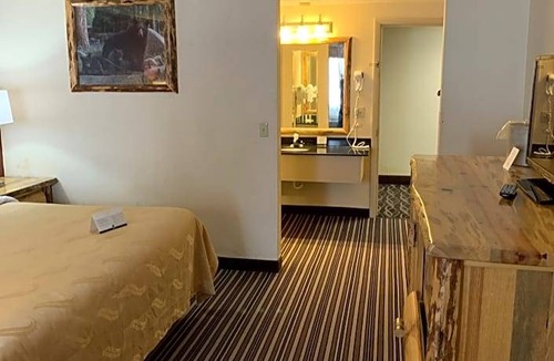 Butte Hotel | Ramada by Wyndham Butte