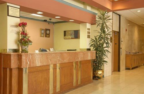 Wilshire Hotel | Ramada by Wyndham Los Angeles/Wilshire Center