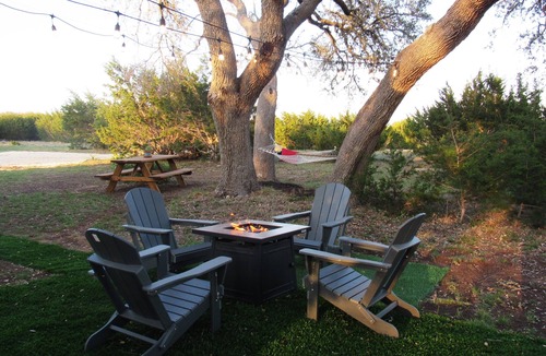 Dripping Springs House | Ramblin' Rose: a sweet Glamper for 2 under the stars in Dripping Springs