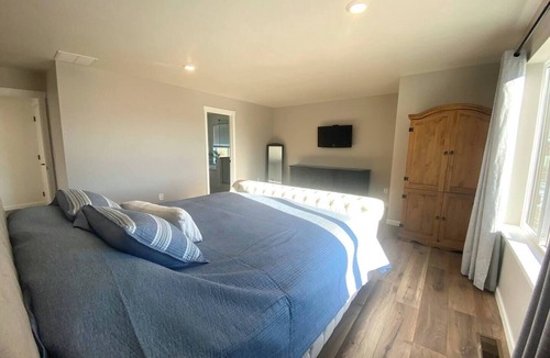Medical Lake Other | Ranch with a Lakeview! Mini cows and goats outside your doorstep!