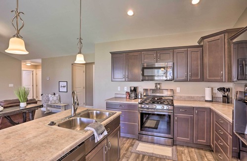 Rapid Valley House | Rapid City Home w/Patio < 5 Mi to Downtown!