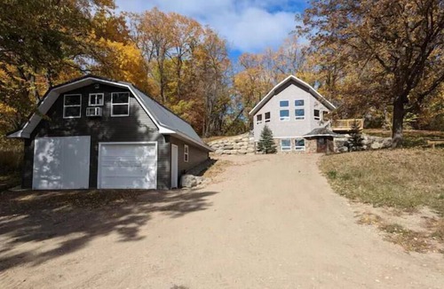 Douglas County House | Rare octagon home on 6 acres.