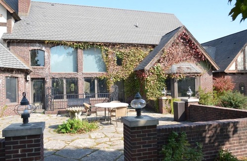 Ames House | Raspberry Hill Bed & Breakfast at the edge of Ames