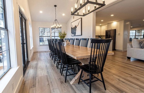 Fredericksburg House | Raymond Ranch -Main & Guest-Sleeps 20 - Fredericksburg Texas Finest