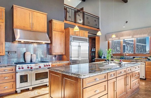 Sturgis Villa | Raz Hideaway 7BR Ranch with Panoramic Mountain View - Sleeps 24!