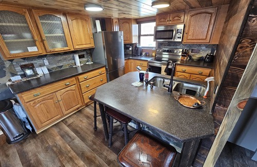 Anaconda Ski Chalet | Reboot, Recover, Recreate…Centrally located 20 acre Mill Creek getaway cabin!