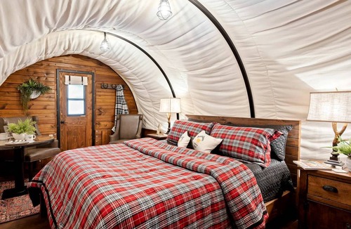 Houston RV Rental | Recreational vehicle (RV) ∙ 1 bedroom ∙ 4 guests