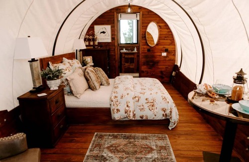 Houston RV Rental | Recreational vehicle (RV) ∙ 1 bedroom ∙ 4 guests