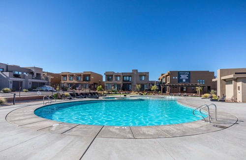 St. George Villa | Red Cliff Sunset at The Ledges *Resort Amenities Included!*