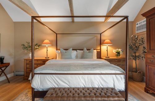 Mendon Hotel | Red Clover Inn