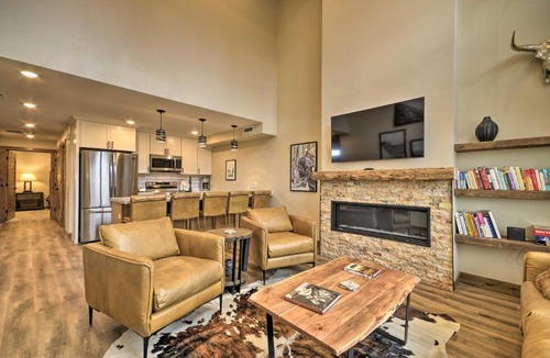 Red Lodge House | Red Lodge Townhome with Hot Tub and Fireplace!