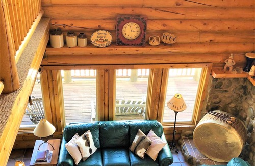 Escalante Cabin | Red Rock Ranch Log Cabin: Large, Fully Furnished, 5 Bdr, sleeps 12, 3 levels