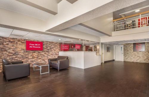 US 290 Hotel | Red Roof Inn Houston Brookhollow