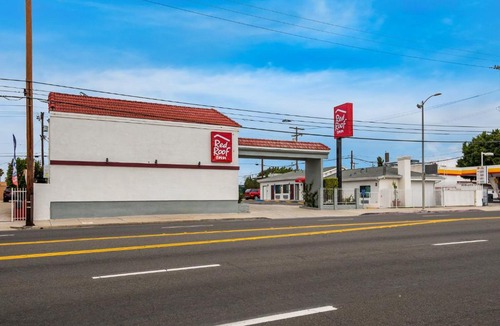 Harbor Hotel | Red Roof Inn Los Angeles - Wilmington, CA