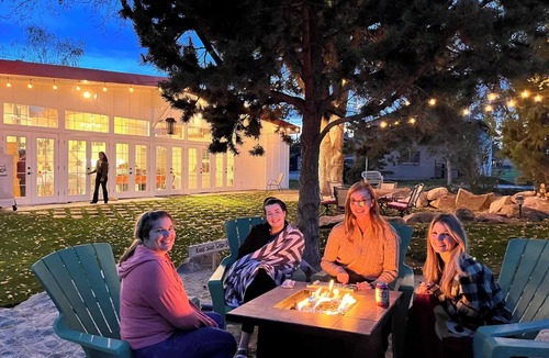 Nampa House | Red Roof Lodge large gathering space beds for 18 hot tub cold plunge