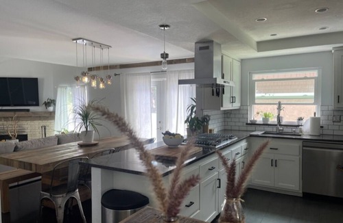 North Redondo House | Redondo Beach Retreat 1 Mile to the Sand! Large, Modern & Convenient. Pets ok!