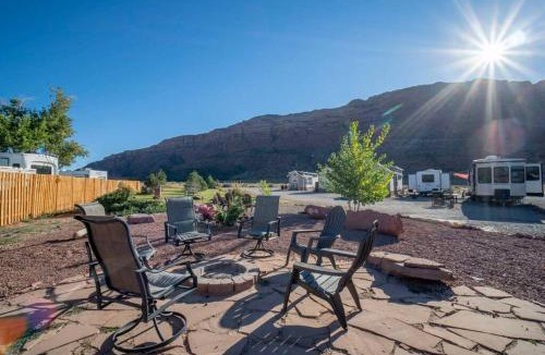 Moab South Valley House | Redrock Moab Destination RV Site 5