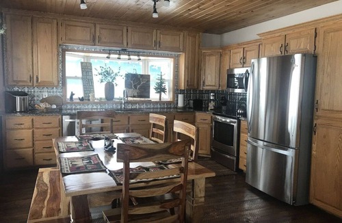 Island Park House | 🦌 REDUCED RATES! 24 Miles to Yellowstone~Tucked into the pines~New furniture