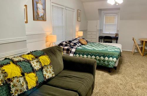 Burley Apartment | Regal Suites on Conant