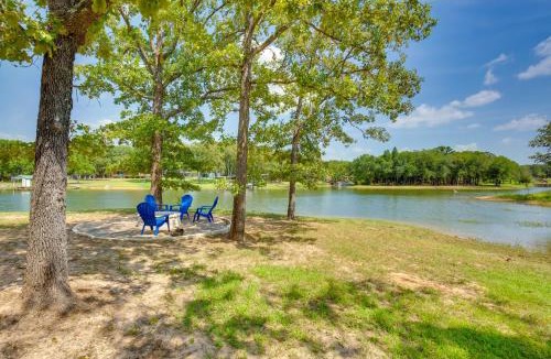 Malakoff House | Relax Fireside! Waterfront Malakoff Home w/Pool
