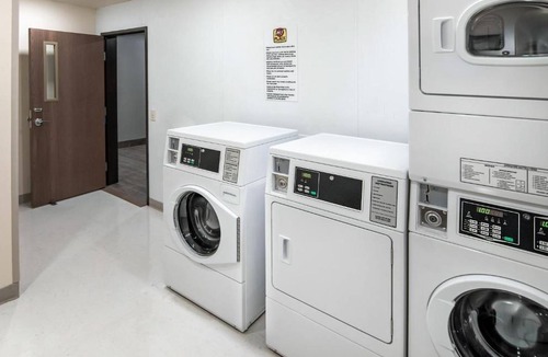 Pooler House | Relax in 3 Rooms w/Kitchen, Pillow-Top Mattress & Easy On-Site Laundry