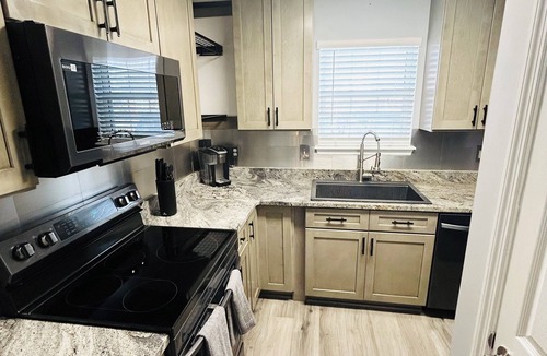 Martinez House | Relax in modern comfort in Augusta!