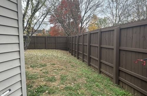 Heron Walk House | Relax in our stylish Modern Home. Privacy fence, pets allowed!