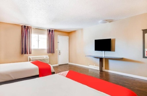 Elk City Hotel | Relax Near Attractions In Pet Friendly Unit W/Free Parking