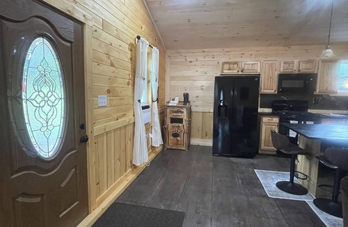Munson Cottage | Relaxing Cottage near Black Moshannon and Penn State