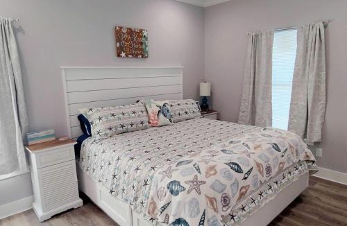 Crystal Beach House | Relaxing Crystal Beach Bayside Cabin with Fenced Yard Bolivar Peninsula Texas