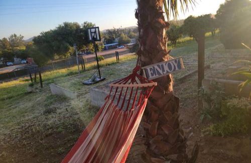 Escondido House | Relaxing Farm Vibes Near Safari Zoo, Legoland & Wineries Escondido