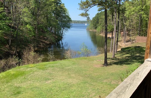 Mount Ida Condo | Relaxing Lakefront Condo on Lake Ouachita
