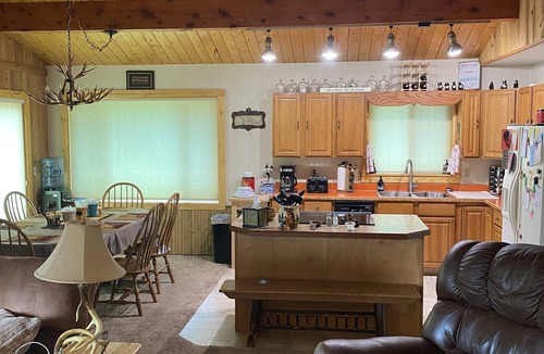 Dubois Cabin | Relaxing Mountain Getaway