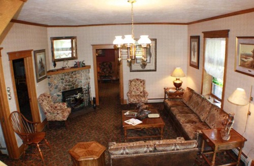 Ucross Hotel | Relaxing Ranch Stay! Free Parking & Breakfast, Pool, Fishing, Horseback Riding