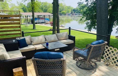 Russells Point Cottage | Relaxing waterfront cottage on Dunn's Pond off Indian Lake