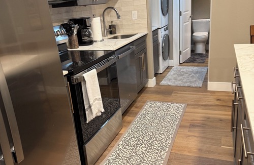Park City Ski Chalet | Remodeled 1 Bedroom Condo Short walk to Cabriolet Mountain views from unit