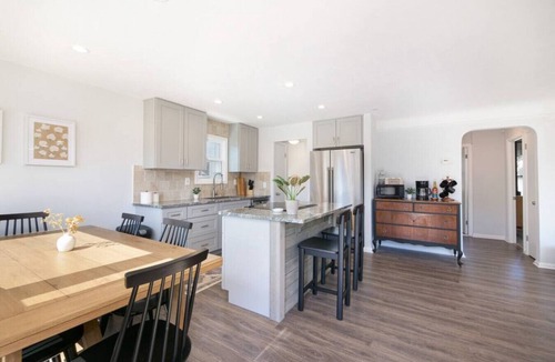 Parma Apartment | Remodeled 4 Bedroom With a Game Room!
