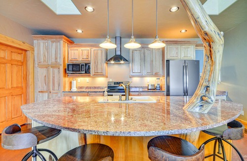 Nye Cabin | Remote Mountainside Cabin By Stillwater River