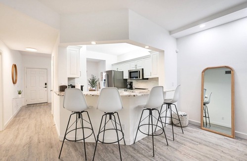 Pelican Bay Condo | Renovated 2BR in Pelican Bay - Private Beach Access & Amenities