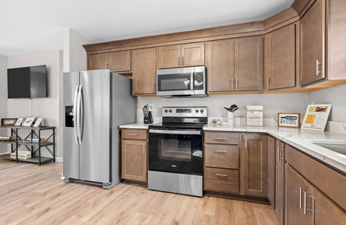 La Grange House | Renovated 3 bedroom, 2.5 bath 1,900 sq ft home with finished walkout basement