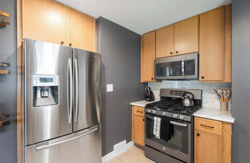 Ferndale House | Renovated 5BR/2BA - Gym & Barrel Sauna