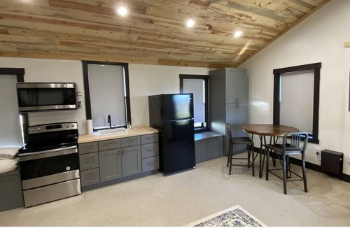 Burlington Cabin | Renovated Cabin between Yellowstone and Big Horn Mountains