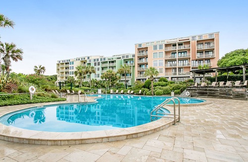 Fernandina Beach Condo | Renovated Condo w/Spacious Balcony, Great Views, Shared Heated Pool & Tennis