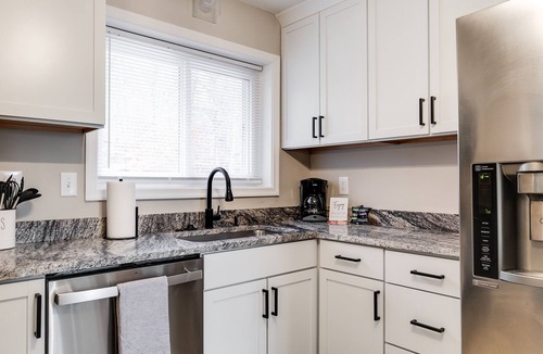 Midlothian Boat Rental | Renovated Southside Suburban Sanctuary In Highly Sought After Suburb
