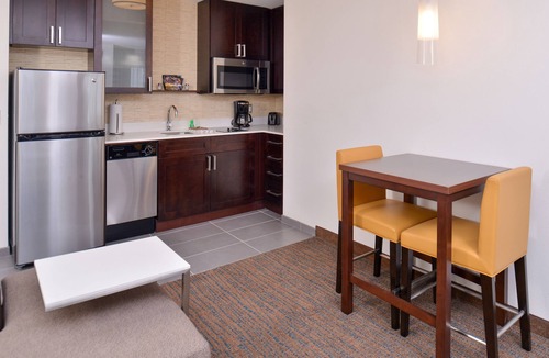 Southwest Area Hotel | Residence Inn Cedar Rapids South